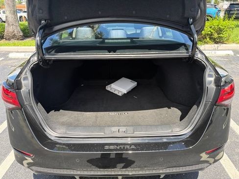 Used 2023 Nissan Sentra S FWD image 11