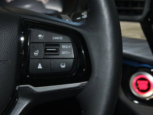 Used 2025 Honda Odyssey Elite image 26