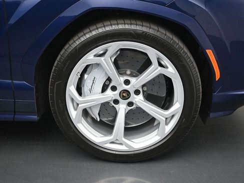 Used 2026 Lamborghini Urus SE AWD/4WD image 23