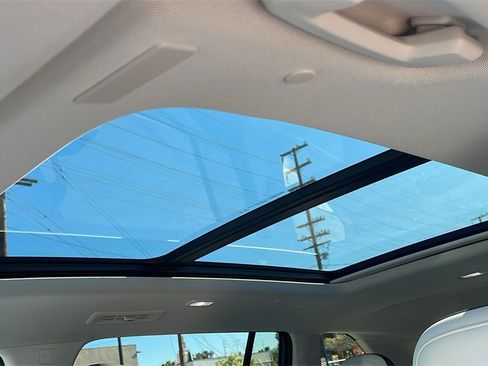 Used 2025 GMC Acadia Denali w/ Super Cruise Package image 10