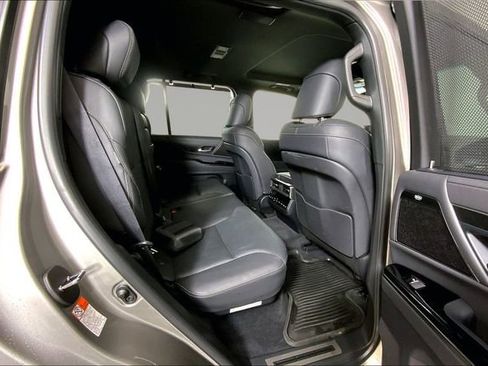 Certified 2024 Lexus LX 600 4WD w/ Appearance Package image 20