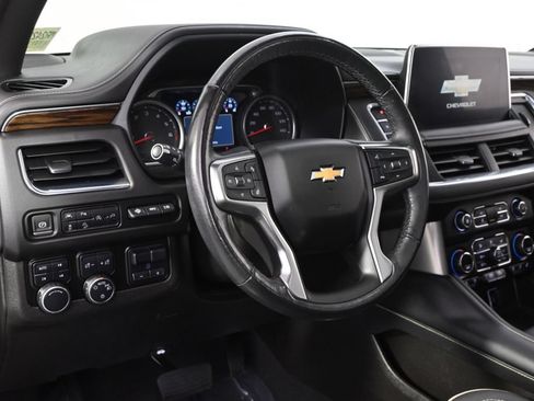Used 2021 Chevrolet Tahoe Premier w/ Premium Package AWD/4WD image 10