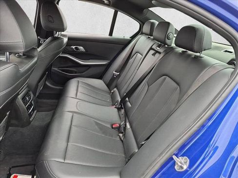 Used 2023 BMW 330i Sedan w/ M Sport Package RWD image 10