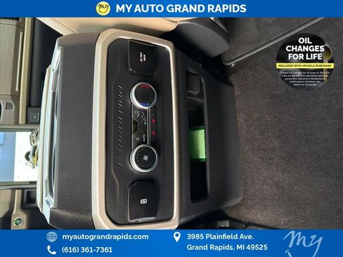 Used 2022 Ford Expedition Limited image 40