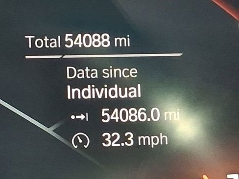 Used 2022 BMW X6 M50i w/ Executive Package image 26