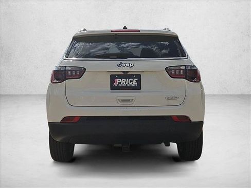 Used 2021 Jeep Compass Latitude FWD image 6