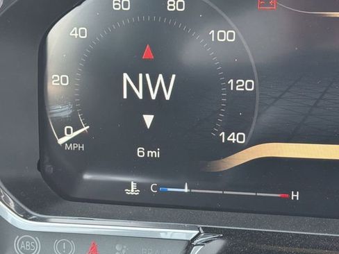 New 2026 GMC Sierra 1500 SLT image 11