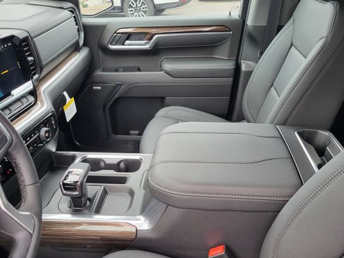 New 2026 Chevrolet Silverado 1500 LT Trail Boss w/ Convenience Package II image 18