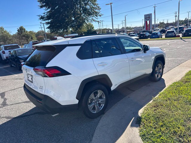 Used 2025 Toyota RAV4 XLE AWD/4WD image 7