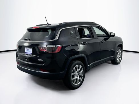 Used 2022 Jeep Compass Latitude AWD/4WD image 5