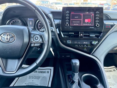 Used 2023 Toyota Camry SE image 18