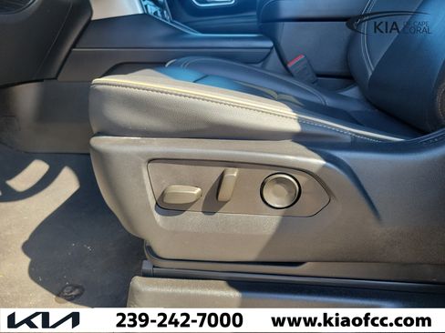 Used 2024 Chevrolet Tahoe Premier RWD image 27