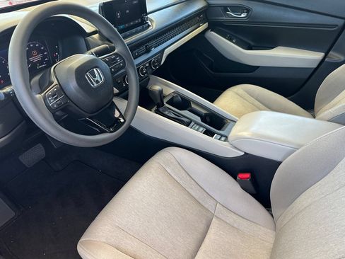 Used 2025 Honda Accord SE image 10