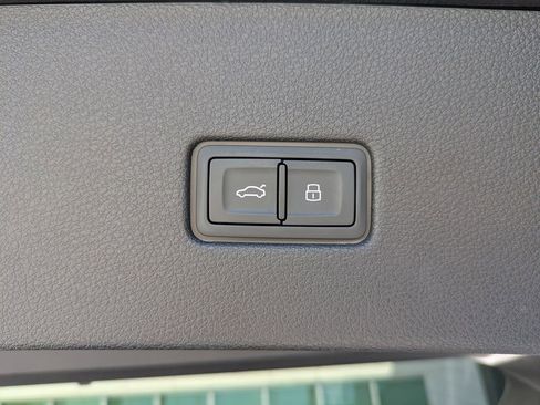 Used 2022 Audi SQ8 Premium Plus w/ Executive Package AWD/4WD image 15
