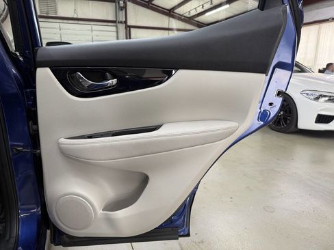 Used 2019 Nissan Rogue Sport FWD image 15