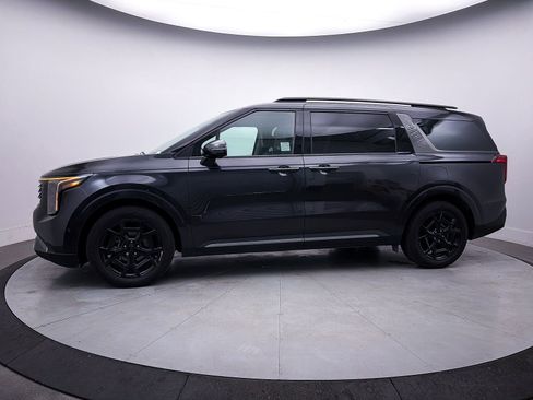 Used 2025 Kia Carnival SX image 41