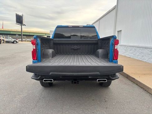 Used 2024 Chevrolet Silverado 1500 LT Trail Boss w/ Convenience Package II image 17