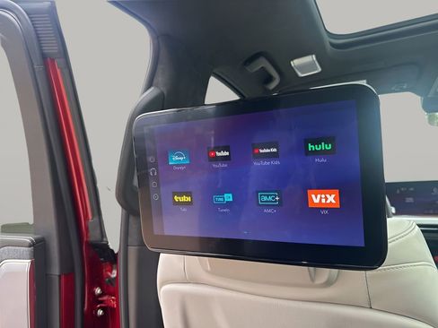 New 2026 Cadillac Escalade ESV Platinum Luxury w/ LPO, Floor Liner Package AWD/4WD image 26