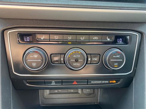 Used 2021 Volkswagen Atlas Cross Sport SE image 35