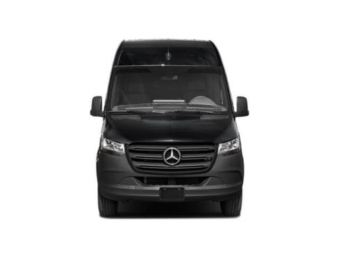 Used 2025 Mercedes-Benz Sprinter 2500 image 4