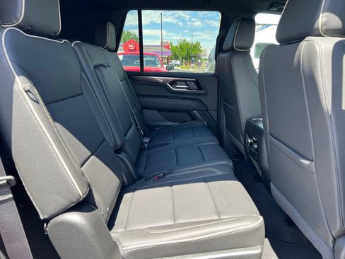 New 2026 GMC Yukon Elevation w/ LPO, Yukon Bright Edition AWD/4WD image 32
