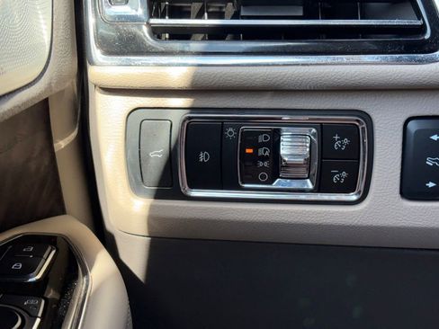 Used 2024 Lincoln Navigator Reserve image 21