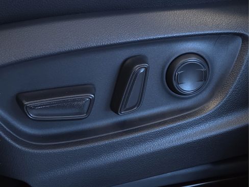 New 2026 Toyota Corolla Cross XLE FWD image 19
