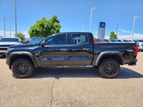Used 2023 Chevrolet Colorado Trail Boss w/ Advanced Trailering Package AWD/4WD image 2