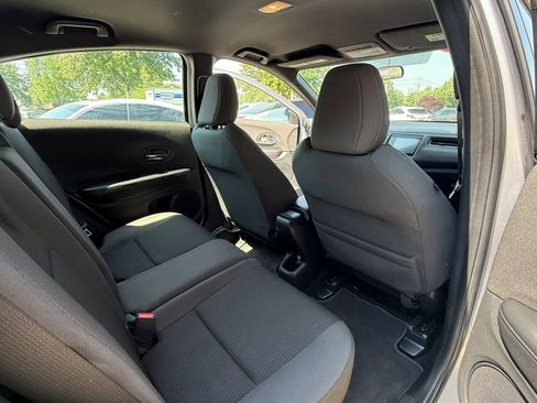 Used 2020 Honda HR-V Sport image 12