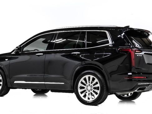 Used 2021 Cadillac XT6 Premium Luxury image 4