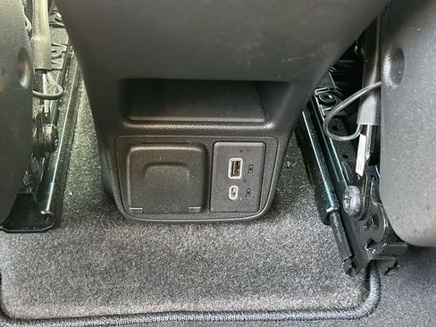 Used 2020 Buick Encore GX Essence w/ Advanced Technology Package image 16