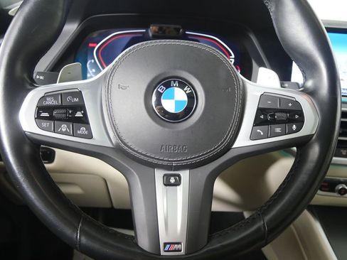Used 2022 BMW X6 xDrive40i w/ M Sport Package image 18