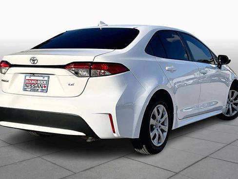Used 2021 Toyota Corolla LE image 13
