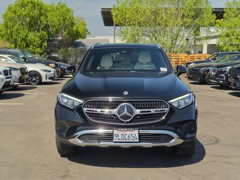 Used 2024 Mercedes-Benz GLC 300 4MATIC image 4