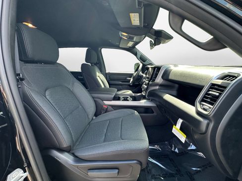 New 2026 RAM 1500 Express AWD/4WD image 15
