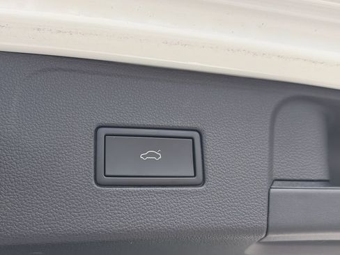 Certified 2023 Volkswagen Atlas SEL AWD/4WD image 34