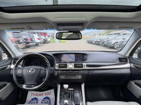 Used 2014 Lexus LS 460 w/ Comfort Package RWD image 18