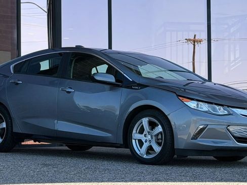 Used 2019 Chevrolet Volt LT w/ Power Convenience Package FWD image 18