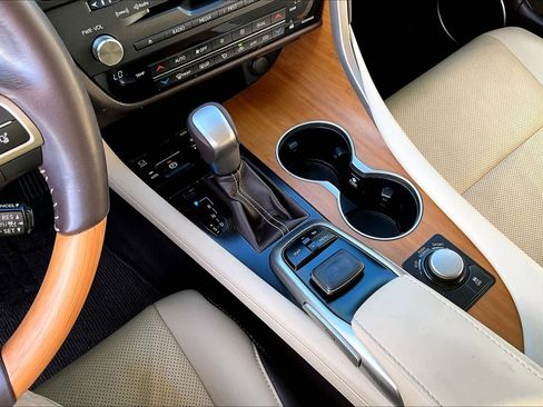 Used 2019 Lexus RX 350 FWD image 16