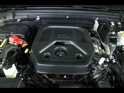 Used 2023 Jeep Wrangler Unlimited w/ Convenience Group AWD/4WD image 19