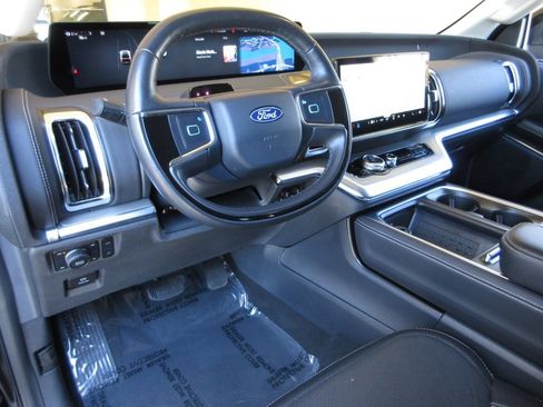 Certified 2025 Ford Expedition Max Platinum AWD/4WD image 13