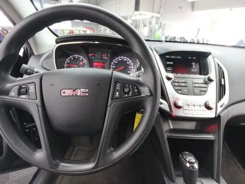 Used 2017 GMC Terrain SLE image 13