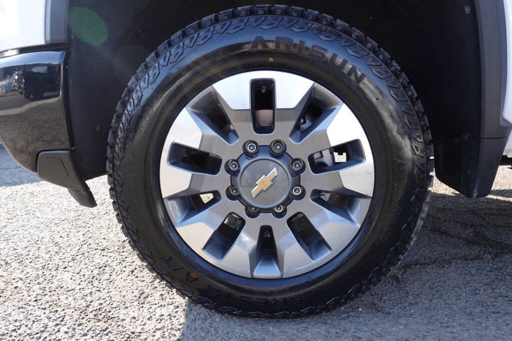Used 2024 Chevrolet Silverado 2500 Custom w/ Custom Value Package AWD/4WD image 54
