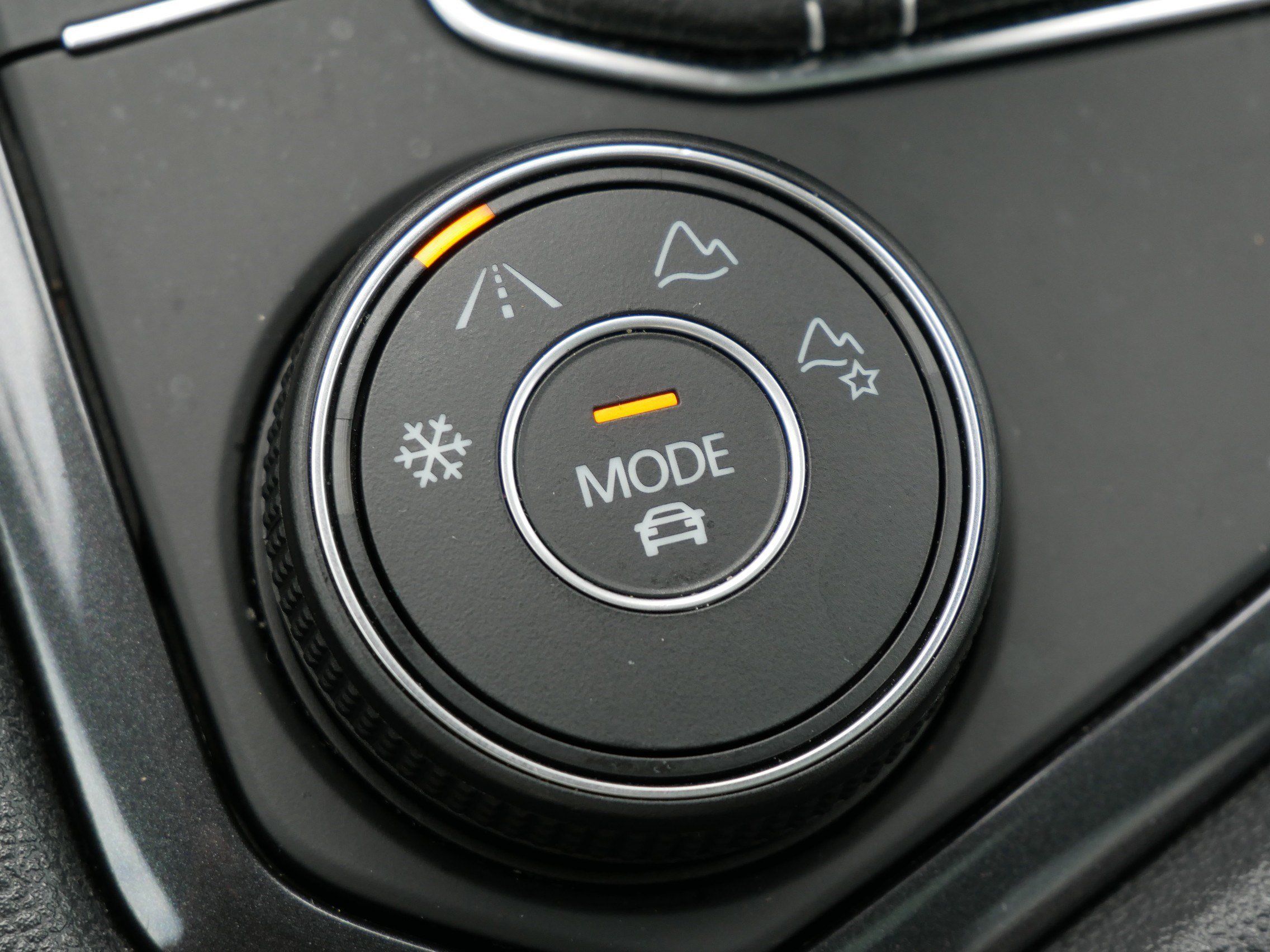 Used 2024 Volkswagen Tiguan SEL R-Line AWD/4WD image 30