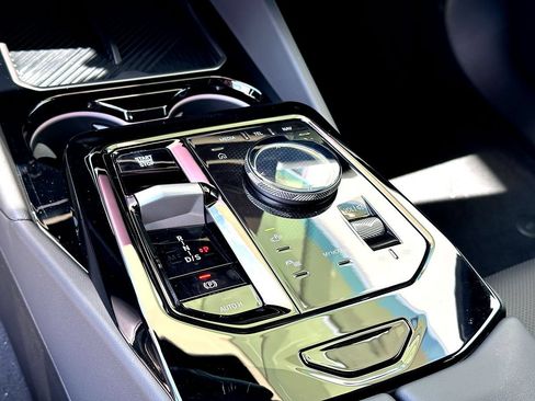 New 2026 BMW 530i RWD image 16