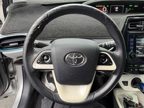 Used 2016 Toyota Prius Three Touring image 11