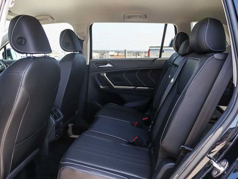 Certified 2022 Volkswagen Tiguan SE FWD image 18
