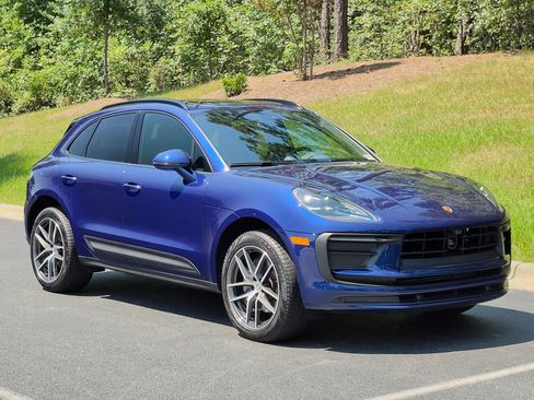Certified 2026 Porsche Macan AWD/4WD image 32