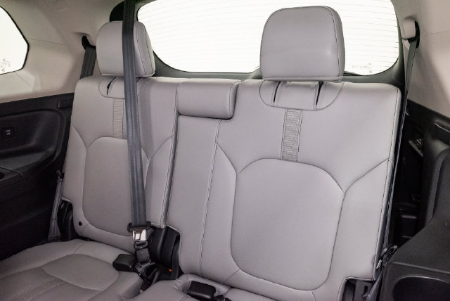 Used 2025 Honda Pilot EX-L image 26