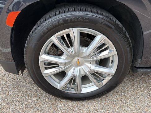 Used 2023 Chevrolet Tahoe High Country AWD/4WD image 9